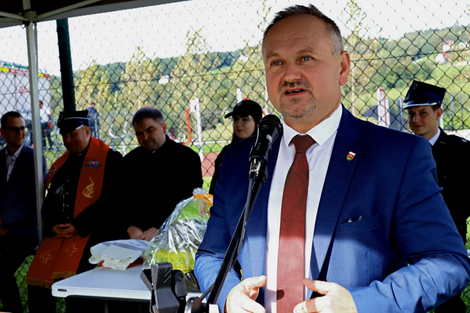Poświęcenie samochodu ratowniczo-gaśniczego w OSP Kisielówka - zdjęcie 9