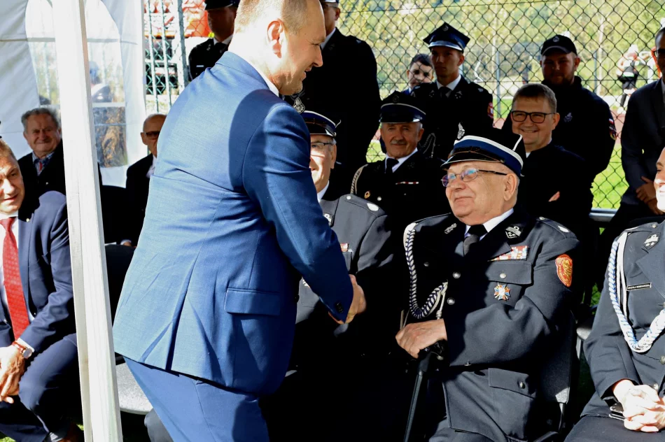 Poświęcenie samochodu ratowniczo-gaśniczego w OSP Kisielówka - zdjęcie 10