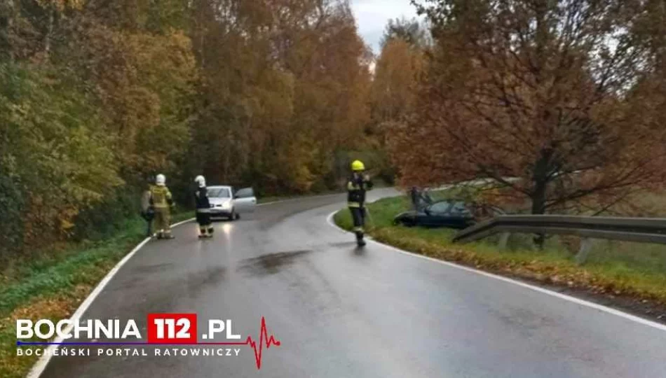 Utrudnienia na trasie Limanowa - Kraków przez plamę oleju - zdjęcie 1