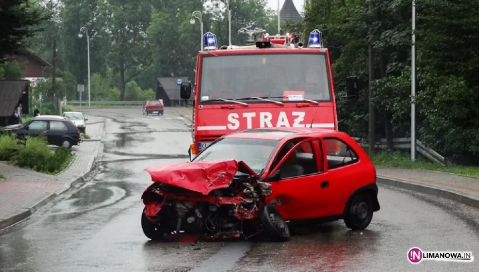 Zderzenie opla i peugeota - zdjęcie 1