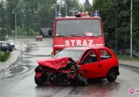 Zderzenie opla i peugeota - zdjęcie główne