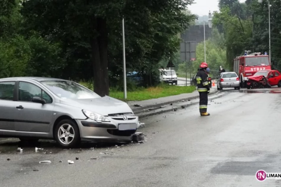 Zderzenie opla i peugeota - zdjęcie 4