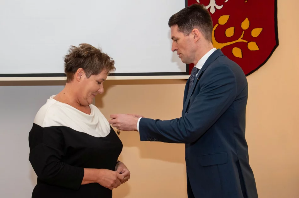 Złoty Krzyż Zasługi dla radnej-dyrektorki - zdjęcie 2