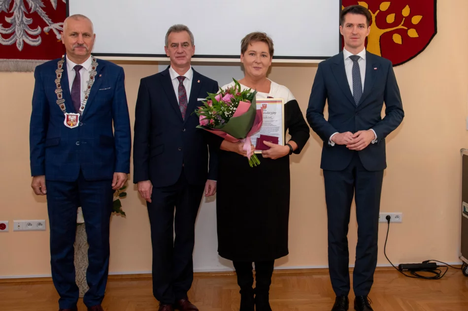 Złoty Krzyż Zasługi dla radnej-dyrektorki - zdjęcie 4