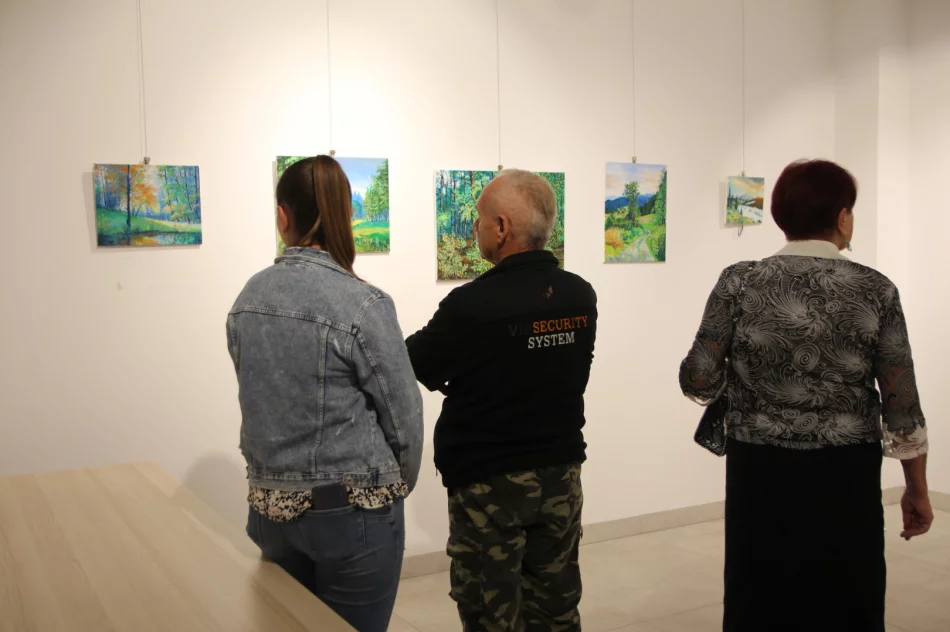 W Miejskiej Galerii Sztuki otwarto wystawę „Pędzlem, Dłutem, Sercem” towarzyszącą tegorocznemu 49. Festiwalowi „Limanowska Słaza” - zdjęcie 8