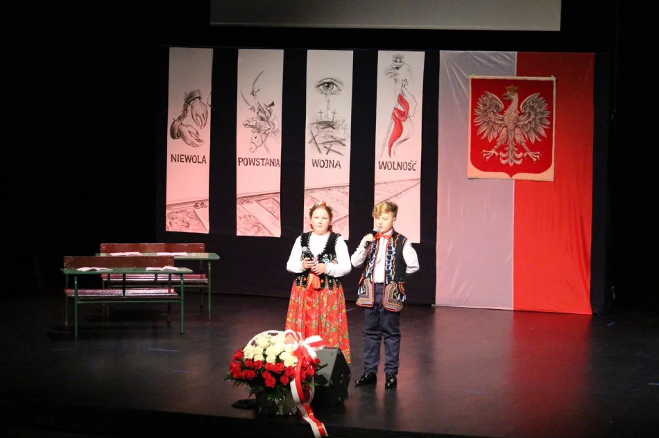 Uroczysta sesja i odznaczenia dla Urszuli Kicińskiej oraz Aleksandra Majerskiego - zdjęcie 19