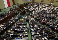 Od historycznego dna po aferze Rywina do fenomenu „sejmfliksa” – posłowie w ocenach Polaków - zdjęcie główne