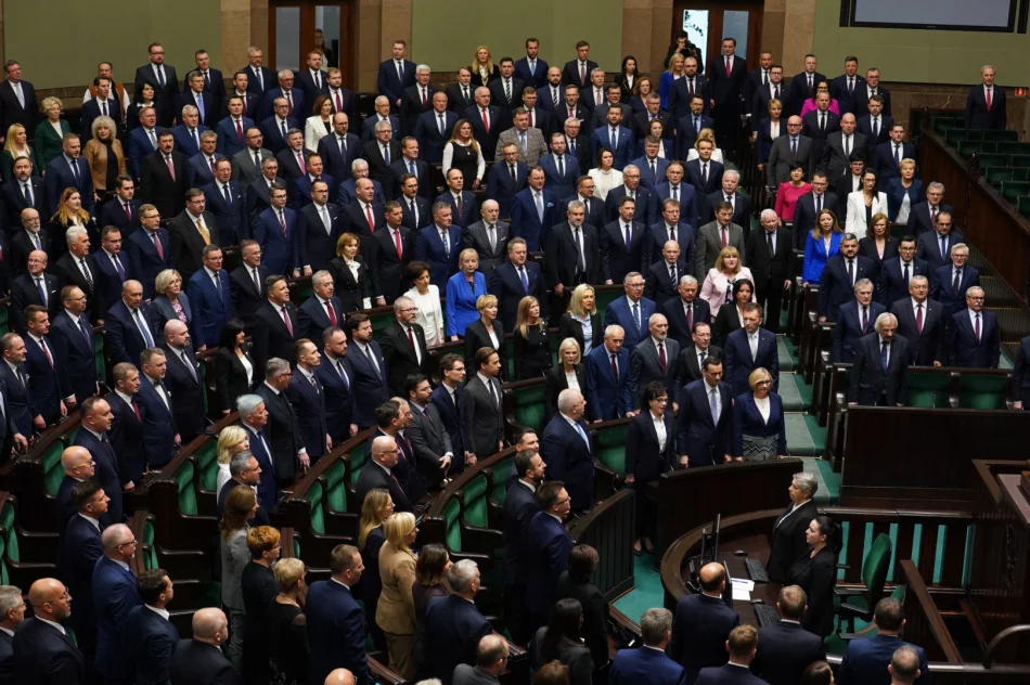 Szymon Hołownia marszałkiem Sejm: patria a nie partia. PiS bez wicemarszałka - zdjęcie 12