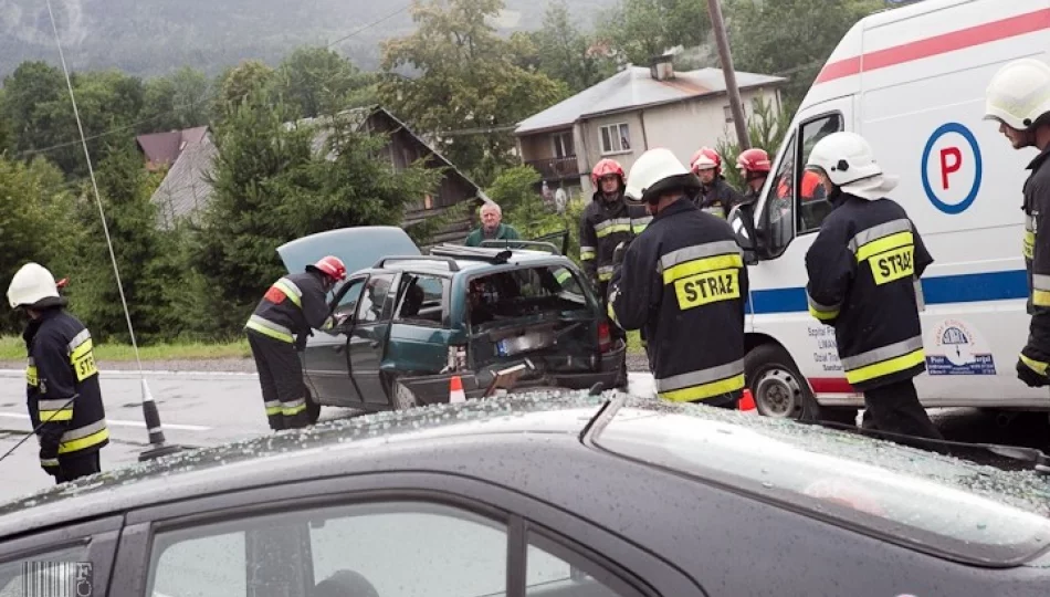 Najechała na tył poprzedzającego pojazdu - zdjęcie 1