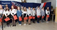 „Niepodległa – niepokorna była jest będzie"-obchody Święta Niepodległości w SP Męcina - zdjęcie 3