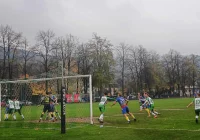 IV liga po przedostatniej jesiennej kolejce. Rezerwy Wisły na prowadzeniu, Limanovia w czołówce - zdjęcie główne