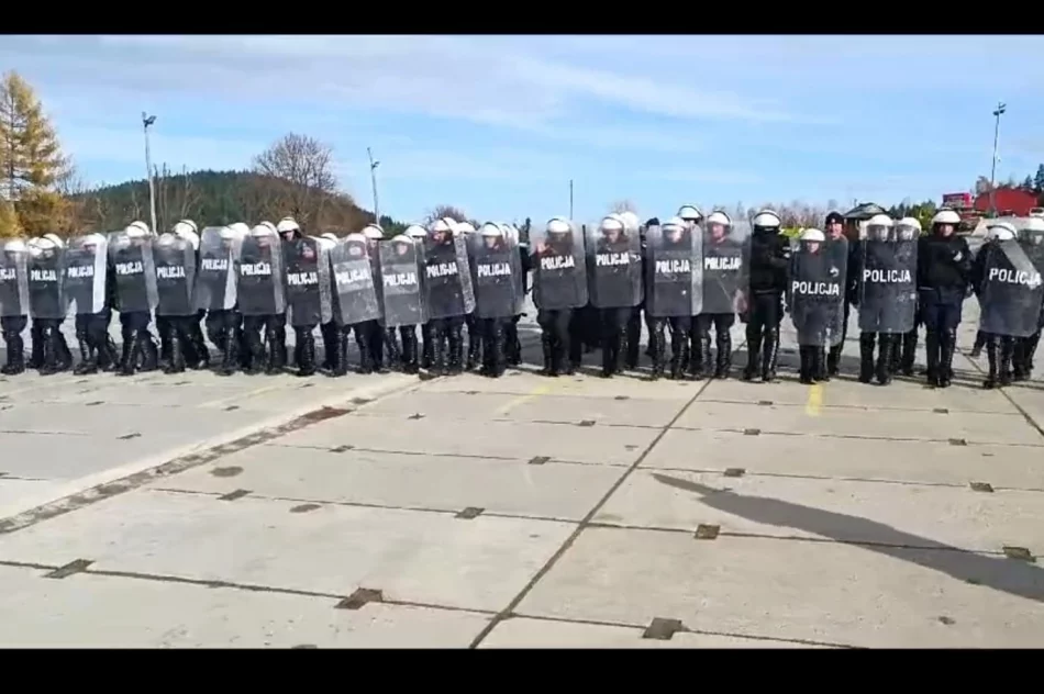 Policyjne ćwiczenia na wypadek demonstracji, imprez i zamieszek - zdjęcie 8