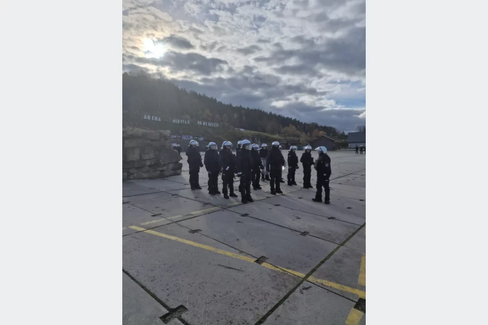Policyjne ćwiczenia na wypadek demonstracji, imprez i zamieszek - zdjęcie 9