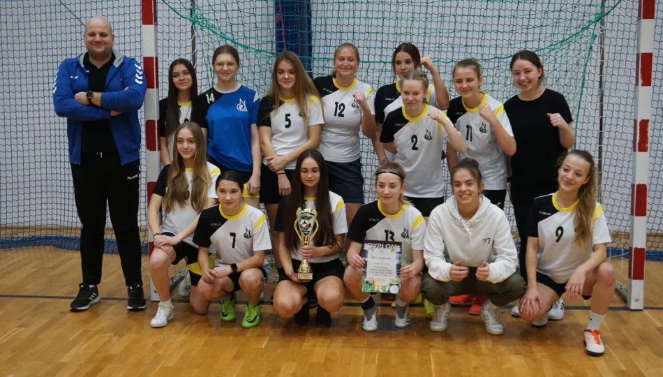 Dziewczyny z „Ekonoma” z piłkarskim mistrzostwem - zdjęcie 1