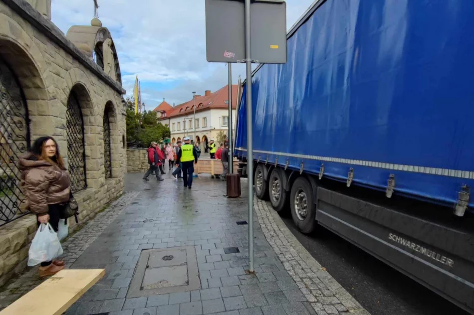 Rozładunek blokował ruch bez wiedzy GDDKiA - zdjęcie 5