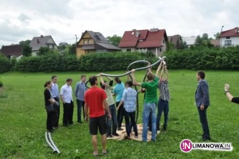 Zabawa, odznaczenia i puchar - zdjęcie 3