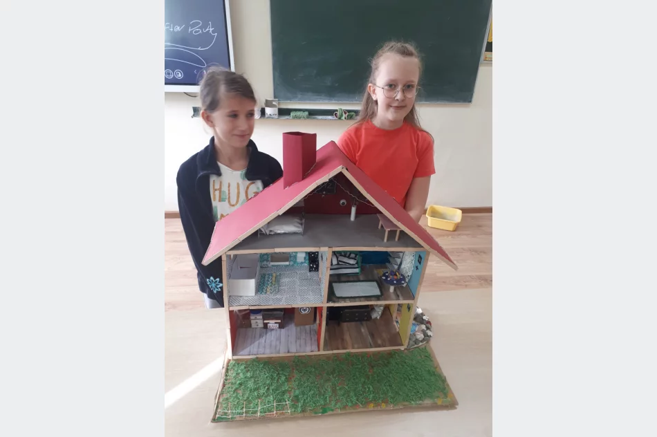 English HOUSE w wykonaniu dzieci z Nowego Rybia - zdjęcie 7