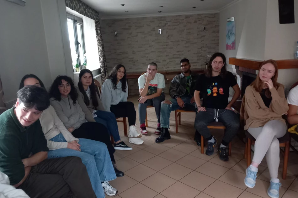 Młodzież z sześciu krajów gościła w Porębie Wielkiej (ZDJĘCIA) - zdjęcie 12