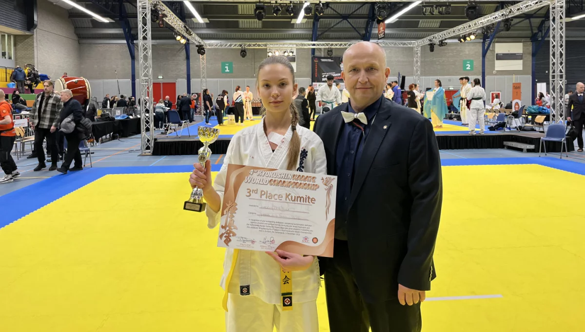 Zawodniczka ARS Klub Kyokushinkai – Limanowa Nikola Kądziołka brązową medalistką Mistrzostw Świata Karate Kyokushin