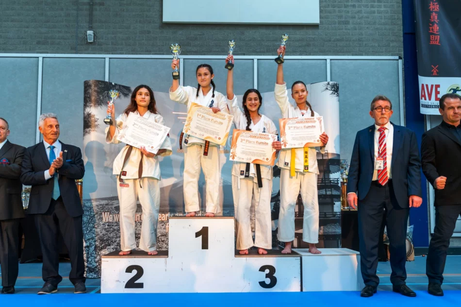 Zawodniczka ARS Klub Kyokushinkai – Limanowa Nikola Kądziołka brązową medalistką Mistrzostw Świata Karate Kyokushin - zdjęcie 3