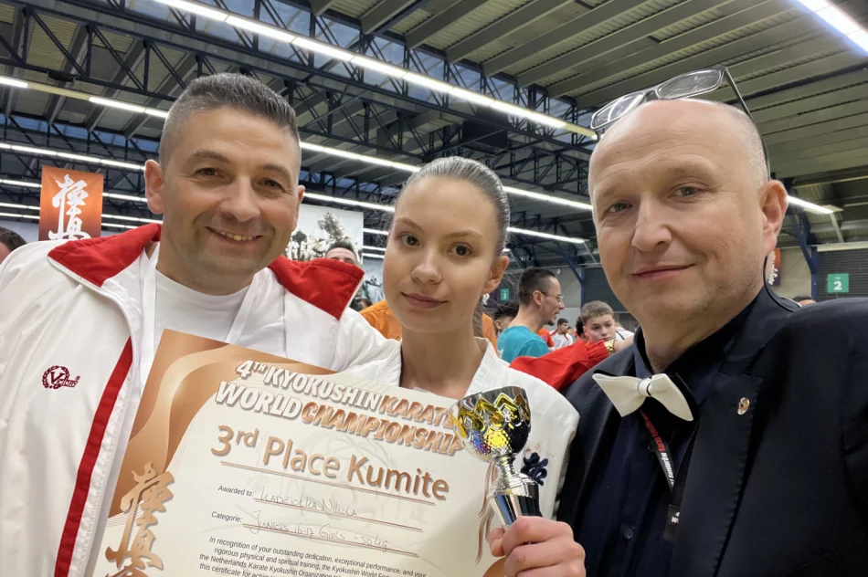 Zawodniczka ARS Klub Kyokushinkai – Limanowa Nikola Kądziołka brązową medalistką Mistrzostw Świata Karate Kyokushin - zdjęcie 5