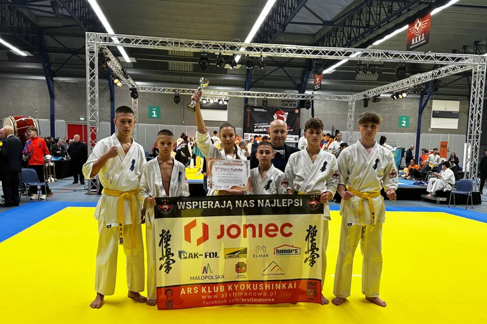 Zawodniczka ARS Klub Kyokushinkai – Limanowa Nikola Kądziołka brązową medalistką Mistrzostw Świata Karate Kyokushin - zdjęcie 8