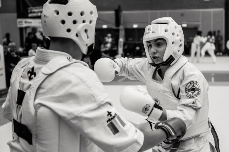 Zawodniczka ARS Klub Kyokushinkai – Limanowa Nikola Kądziołka brązową medalistką Mistrzostw Świata Karate Kyokushin - zdjęcie 15