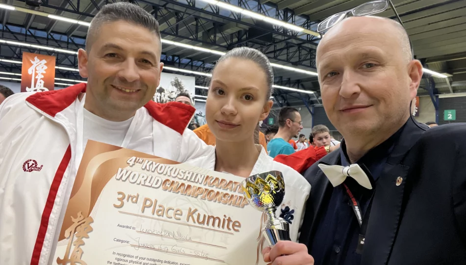 Zawodniczka ARS Klub Kyokushinkai – Limanowa, Nikola Kądziołka brązową medalistką Mistrzostw Świata Karate Kyokushin.   - zdjęcie 1
