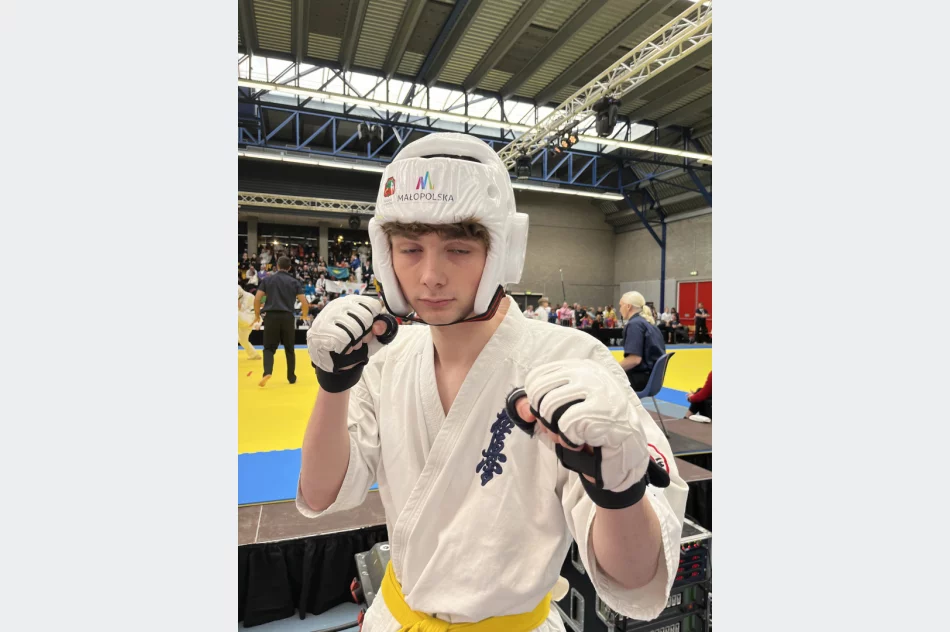 Zawodniczka ARS Klub Kyokushinkai – Limanowa, Nikola Kądziołka brązową medalistką Mistrzostw Świata Karate Kyokushin.   - zdjęcie 12