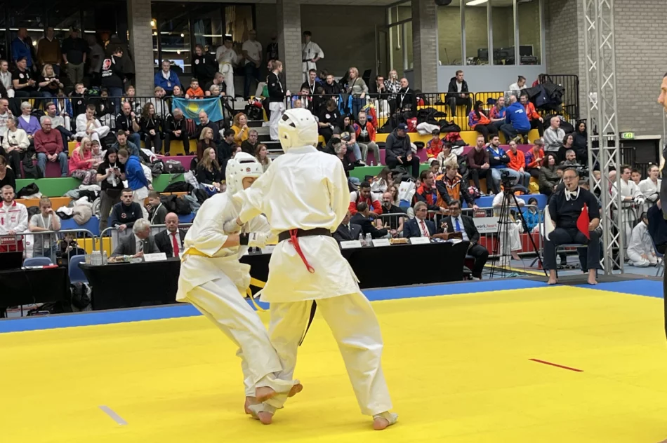 Zawodniczka ARS Klub Kyokushinkai – Limanowa, Nikola Kądziołka brązową medalistką Mistrzostw Świata Karate Kyokushin.   - zdjęcie 13