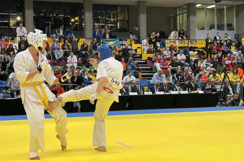 Zawodniczka ARS Klub Kyokushinkai – Limanowa, Nikola Kądziołka brązową medalistką Mistrzostw Świata Karate Kyokushin.   - zdjęcie 19