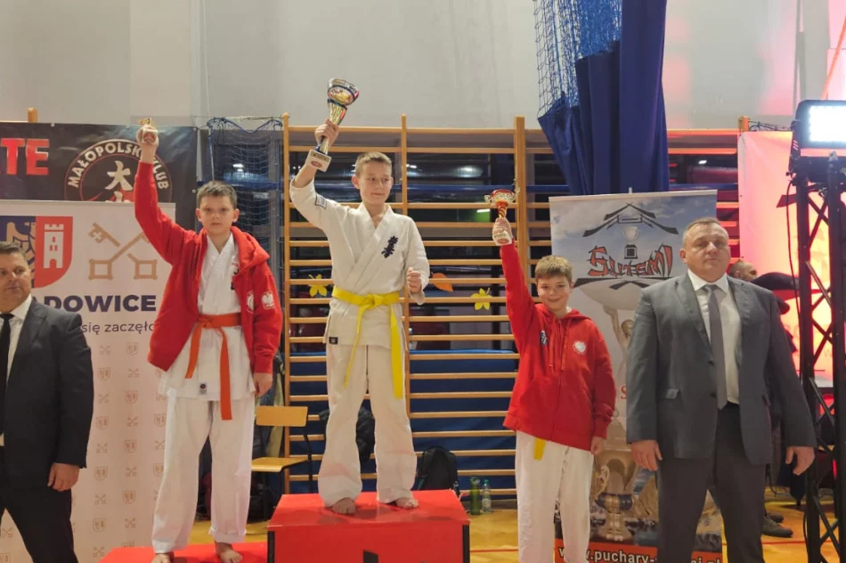 11 medali dla zawodników Limanowskiego Klubu Kyokushin Karate na turnieju Oyama Karate w Wadowicach - zdjęcie 10