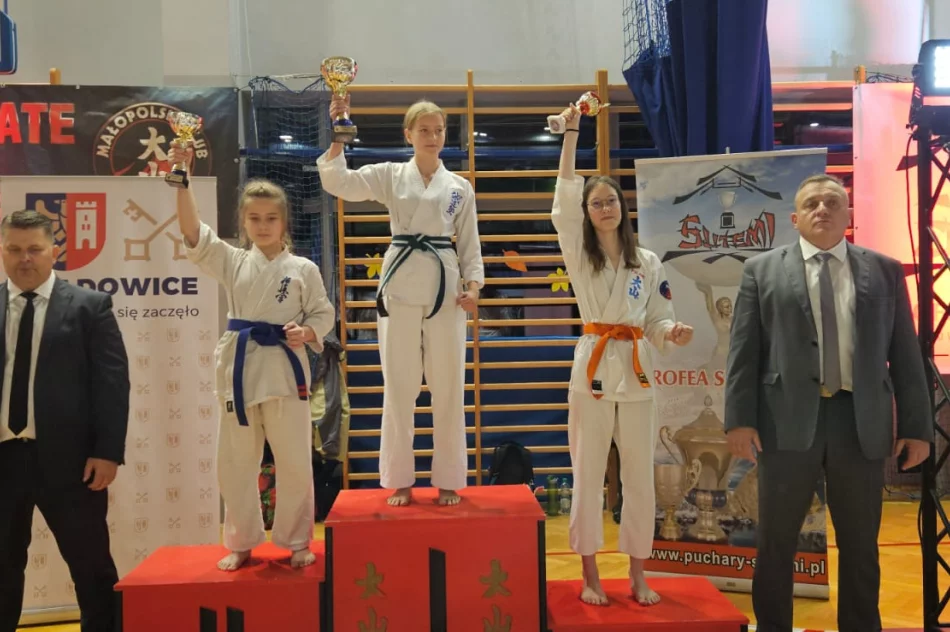 11 medali dla zawodników Limanowskiego Klubu Kyokushin Karate na turnieju Oyama Karate w Wadowicach - zdjęcie 15