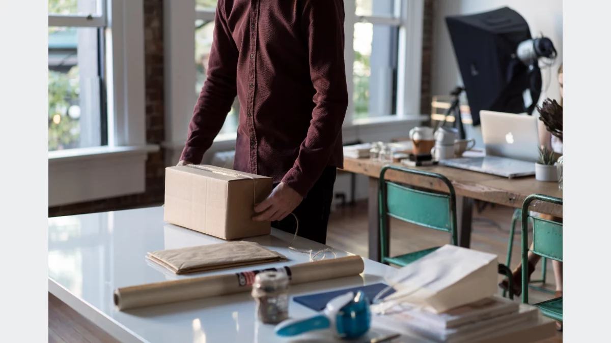 Ekspert: młodzi nie spotykają się z dilerami, narkotyki zamawiają online