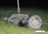 63-latek wyskoczył z ciągnika rolniczego - zdjęcie główne