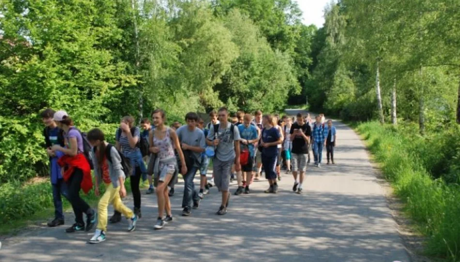 Wędrowali szlakami tajnego nauczania - zdjęcie 1