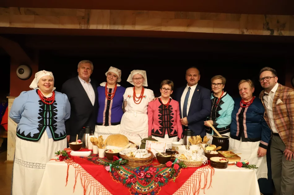 Tradycja przez Pokolenia – Limanowska Kraina Folklorem Malowana - zdjęcie 10
