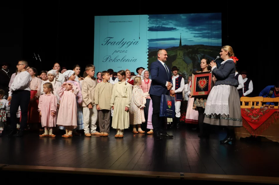 Tradycja przez Pokolenia – Limanowska Kraina Folklorem Malowana - zdjęcie 18