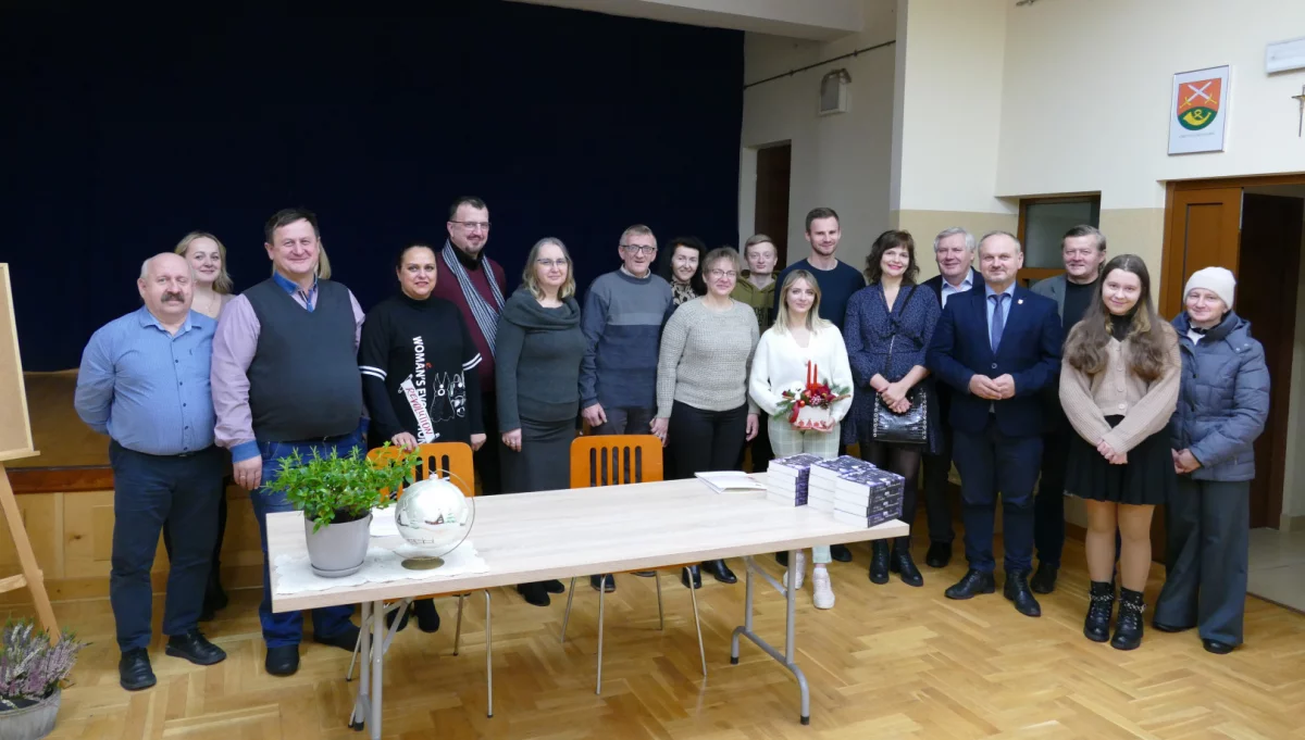 Spotkanie autorskie z Mariolą Lorek w Gminnej Bibliotece Publicznej w Starej Wsi.