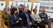 Spotkanie autorskie z Mariolą Lorek w Gminnej Bibliotece Publicznej w Starej Wsi. - zdjęcie 2