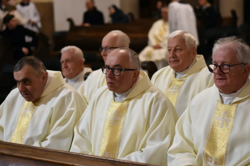 Bp Andrzej Jeż zakończył V Synod Diecezji Tarnowskiej (ZDJĘCIA) - zdjęcie 2