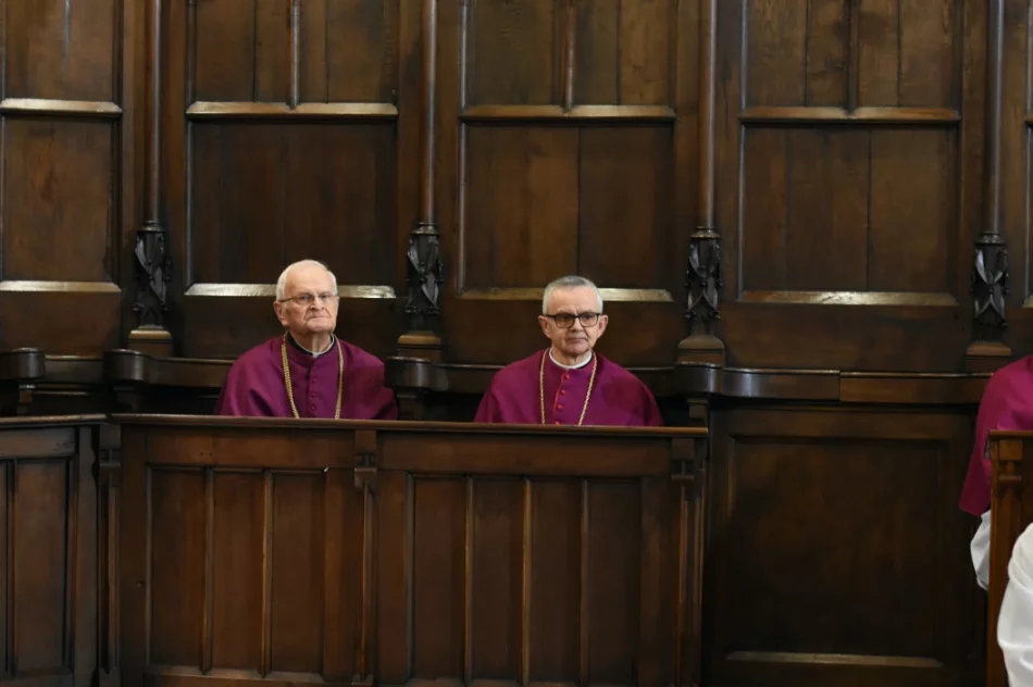 Bp Andrzej Jeż zakończył V Synod Diecezji Tarnowskiej (ZDJĘCIA) - zdjęcie 12