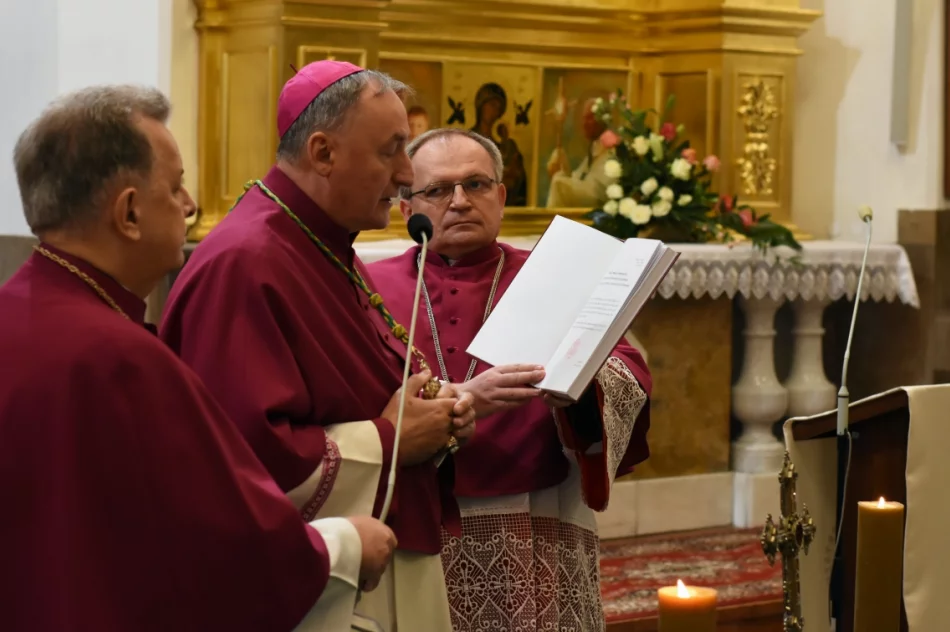 Bp Andrzej Jeż zakończył V Synod Diecezji Tarnowskiej (ZDJĘCIA) - zdjęcie 18