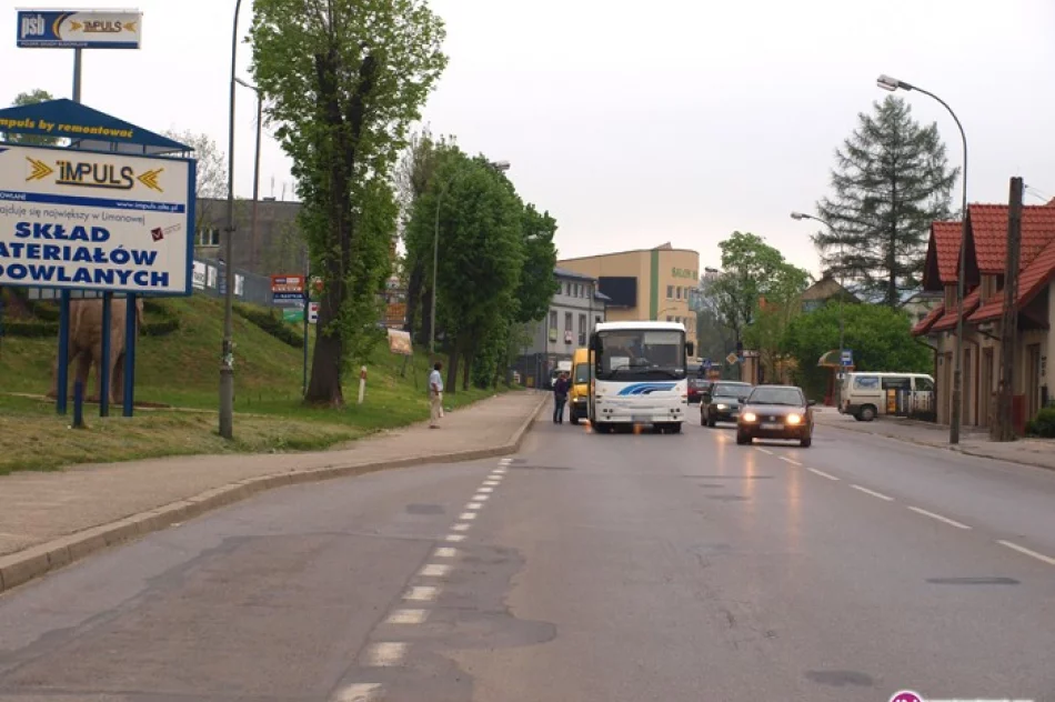 Niegroźna kolizja z autobusem - zdjęcie 2