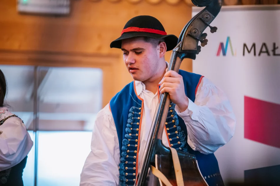 Talenty z całego regionu grały na wyjątkowym instrumencie (ZDJĘCIA) - zdjęcie 14