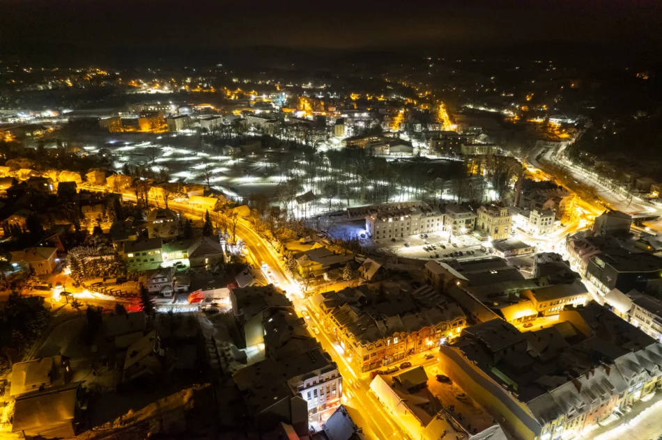 Zdjęcia Limanowej zimową nocą z lotu ptaka - zdjęcie 7