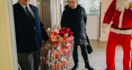 Kupiecki Mikołaj nie zapomniał o małych pacjentach (ZDJĘCIA I WIDEO) - zdjęcie 1