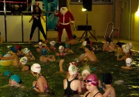 Magiczne Mikołajki na Pływalni Limanowskiej - zdjęcie główne