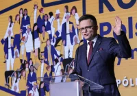 Sz. Hołownia: stało się coś niezwykłego, z czego jesteśmy dumni, o czym będziemy opowiadać naszym dzieciom; jesteśmy pokoleniem 15 października - zdjęcie główne