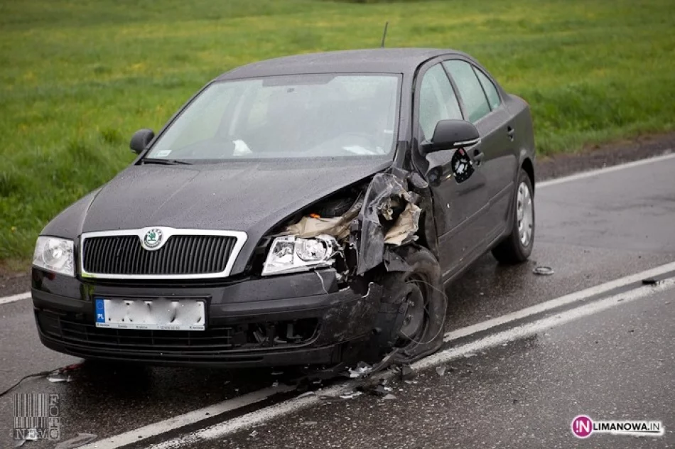 Wypadek karetki w drodze na pomoc - zdjęcie 3